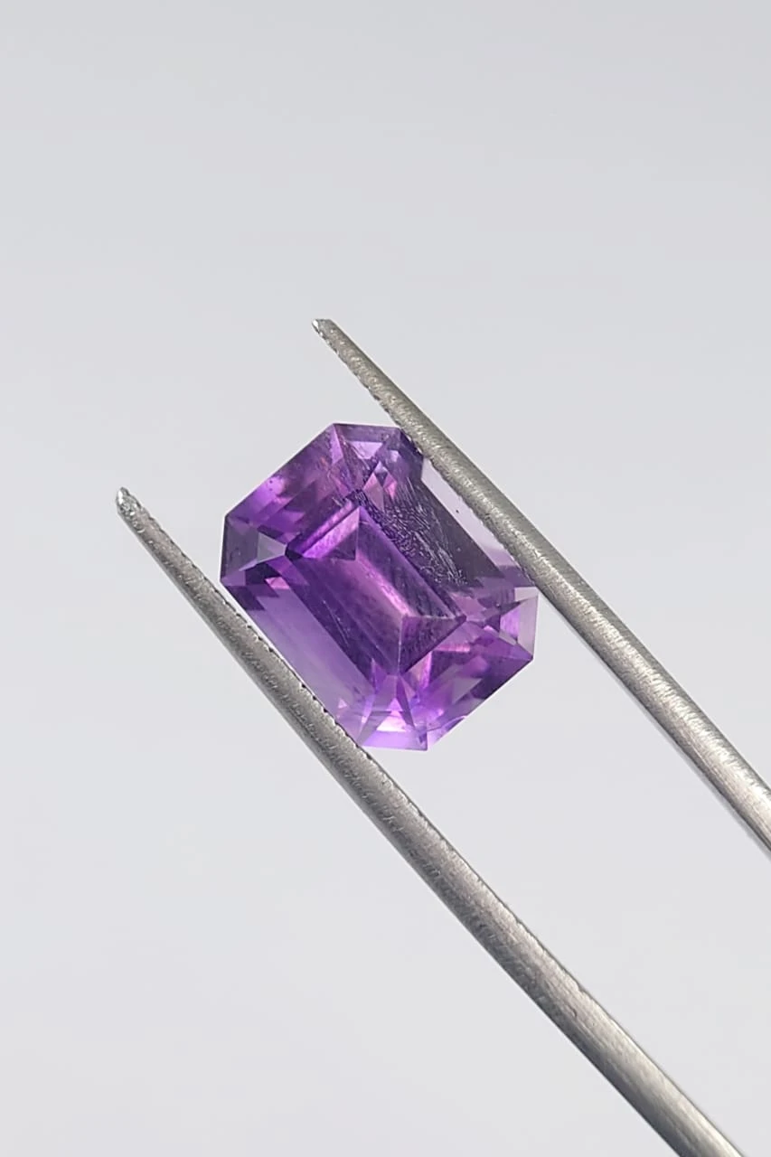 4.65ct Natural Amethyst Emerald Cut loose Gemstone From Nigeria — view 1